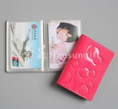 浙江华升工艺品有限公司 专业制造PVC多卡位卡包与卡套，满足多样化收纳需求